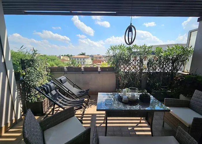 Luxury Suite, Joy , Exclusive Romantic Luxury With Jacuzzi, Near Center * ורונה