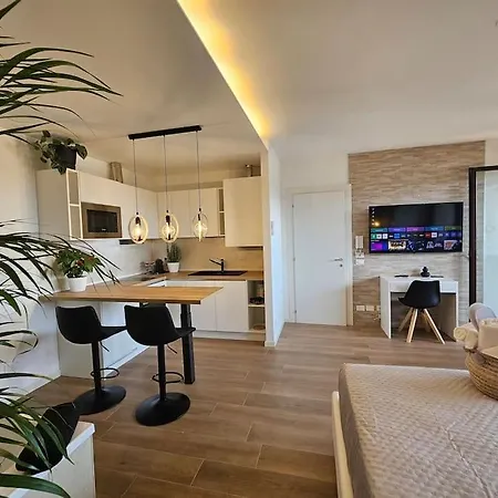 Joy - Luxury Verona