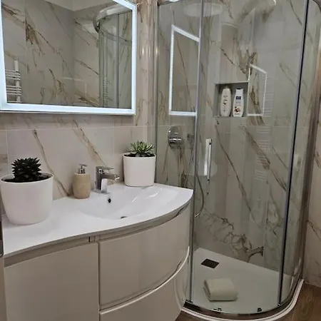 Joy - Luxury Verona