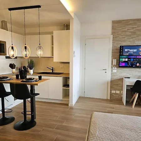 Joy - Luxury Apartment Verona