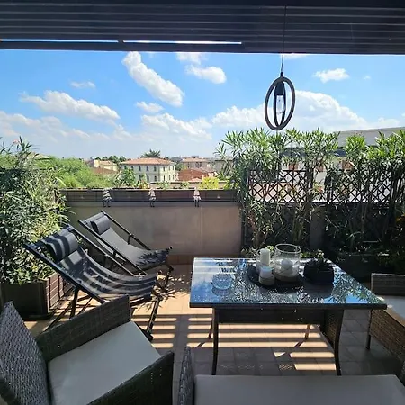 Joy - Luxury * Verona